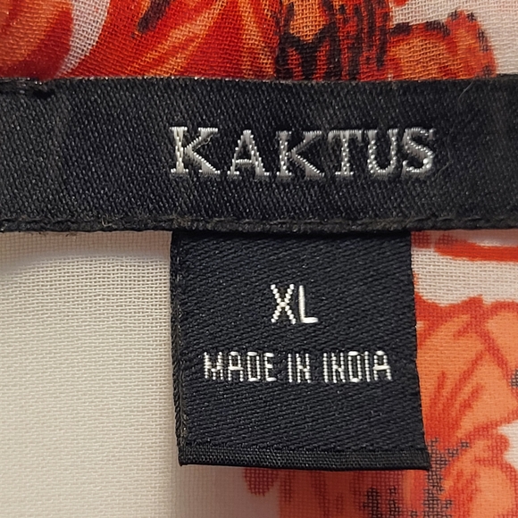 Kaktus Elegant Red and White Semi-Sheer Long Sleeved Patterned Blouse - Size XL - Picture 3 of 7